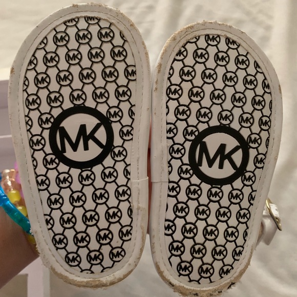 Michael Kors Sandals - Picture 5 of 7